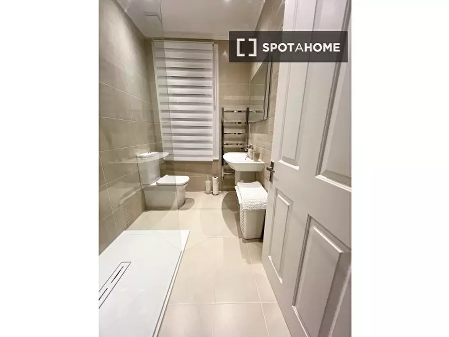 Immagine 3 di Appartamento in affitto  in Spruce Hills Rd a Walthamstow