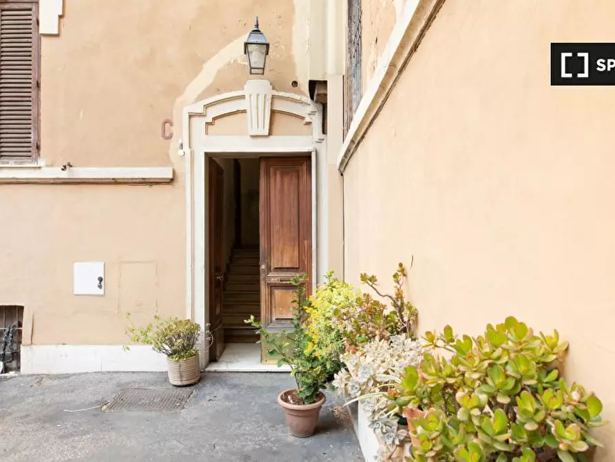 Immagine 3 di Appartamento in affitto  in Piazza di S. Croce in Gerusalemme a Roma