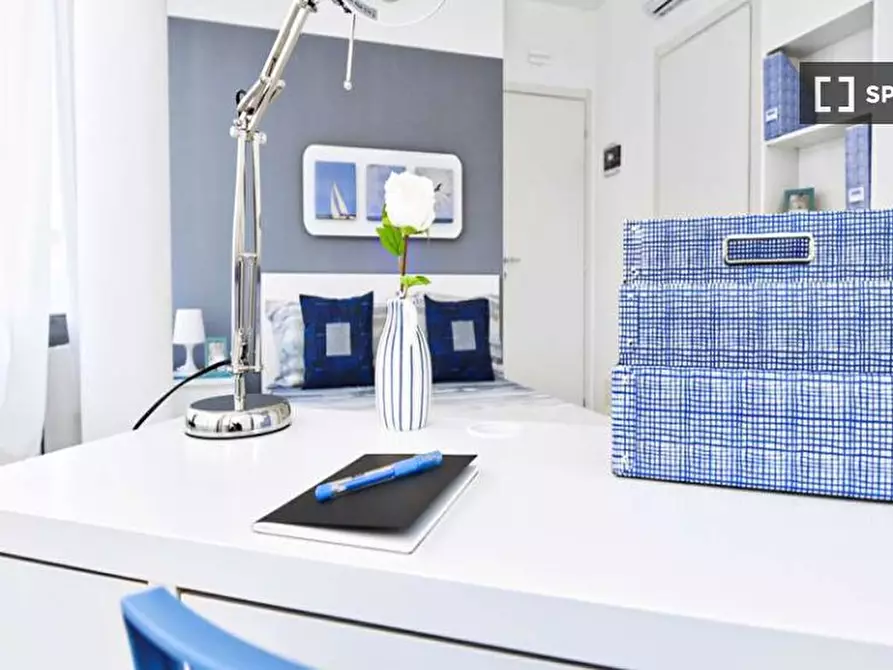 Immagine 2 di Camera condivisa in affitto  in Via Carlo Imbonati a Milano