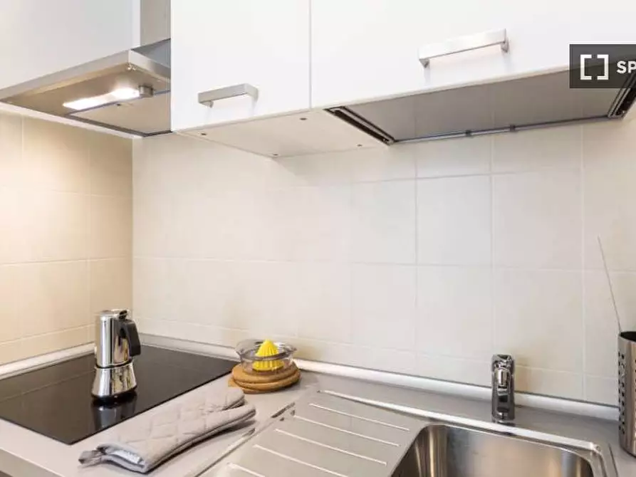 Immagine 19 di Camera condivisa in affitto  in Via Gardone a Milano