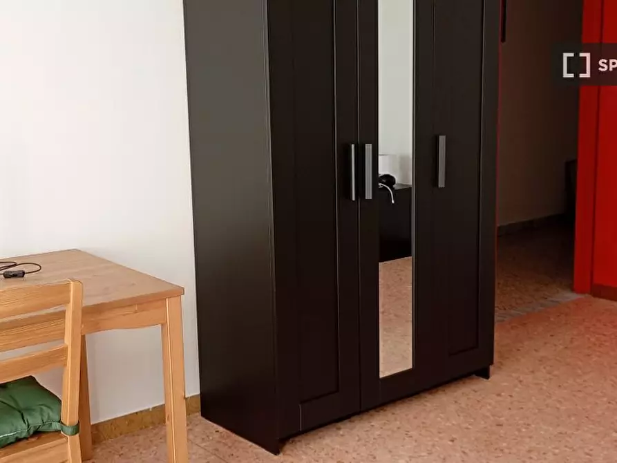 Immagine 1 di Camera condivisa in affitto  in Via Caterina Franceschi Ferrucci a Firenze