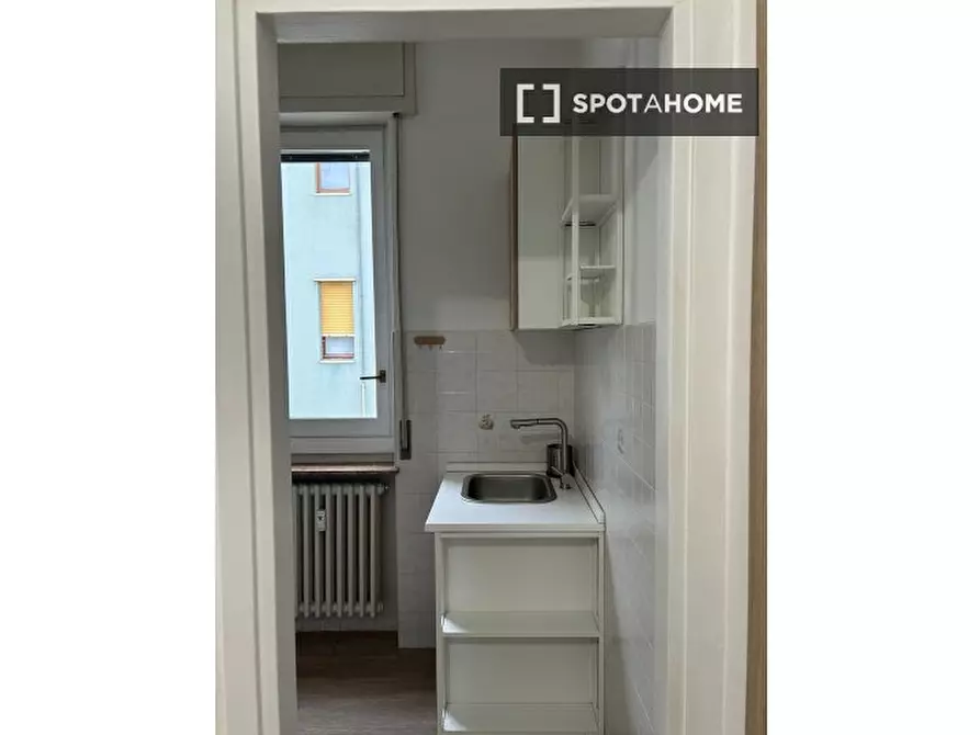 Immagine 4 di Ufficio in affitto  in Via Carlo Goldoni a Monza