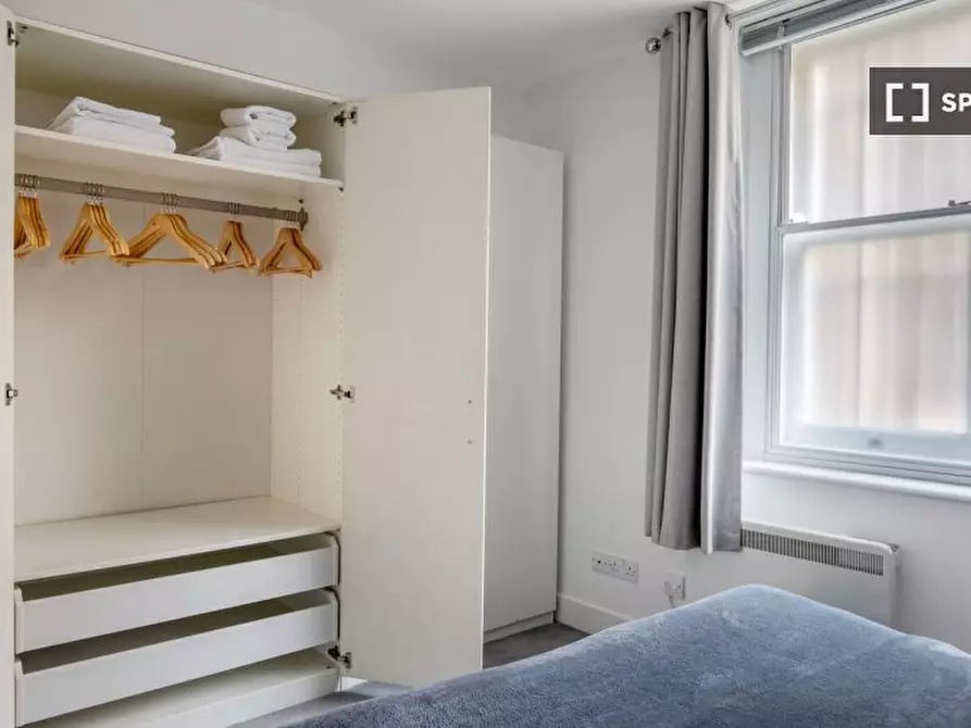 Immagine 11 di Appartamento in affitto  in Aldersgate St a Islington