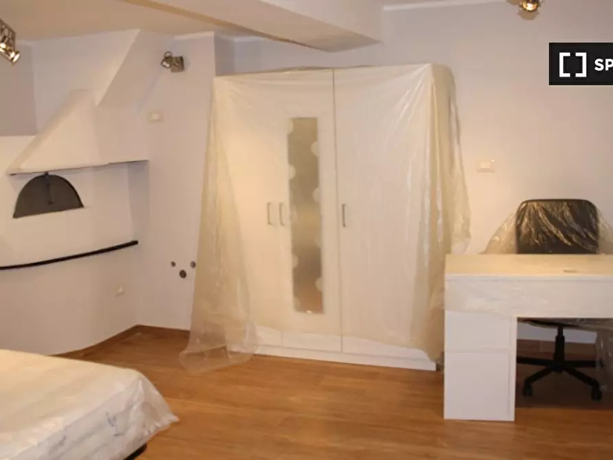 Immagine 4 di Camera condivisa in affitto  in Piazza del Campo a Genova