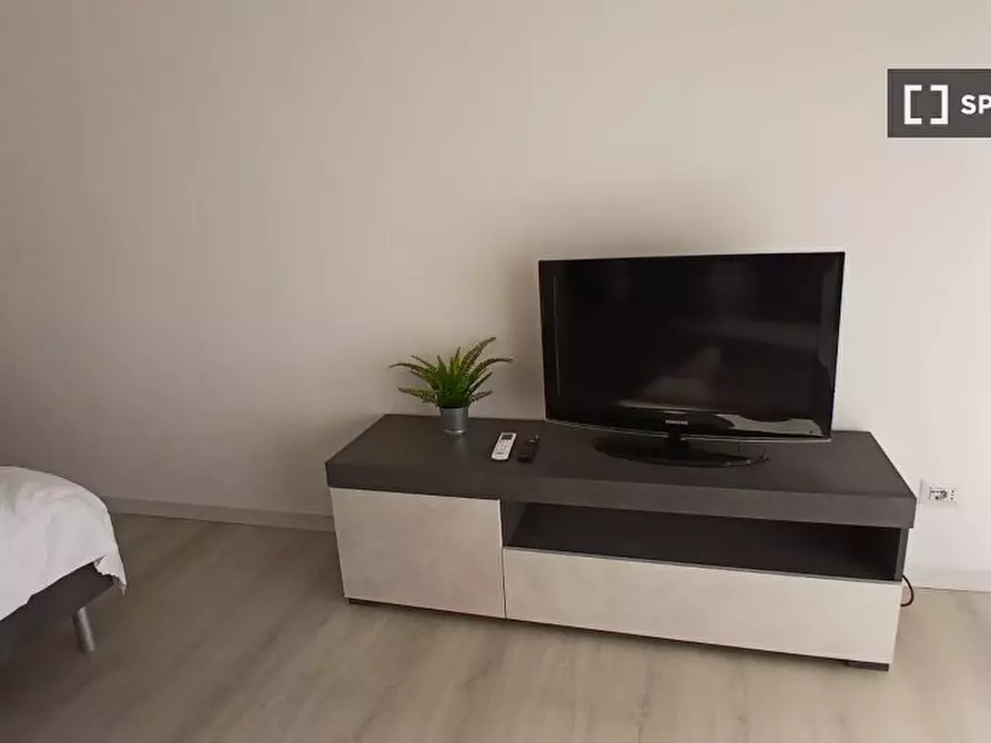 Immagine 10 di Ufficio in affitto  in Via Paul Valery a Milano