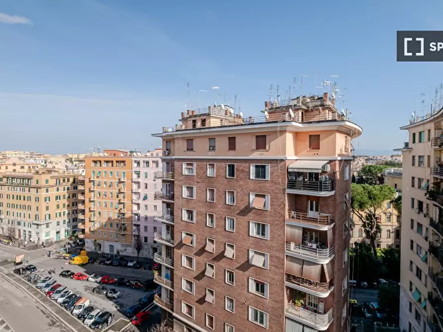 Immagine 16 di Appartamento in affitto  in Via Acaia a Roma