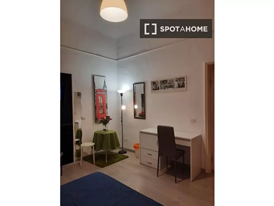 Immagine 6 di Camera condivisa in affitto  in Via Gaeta a Roma