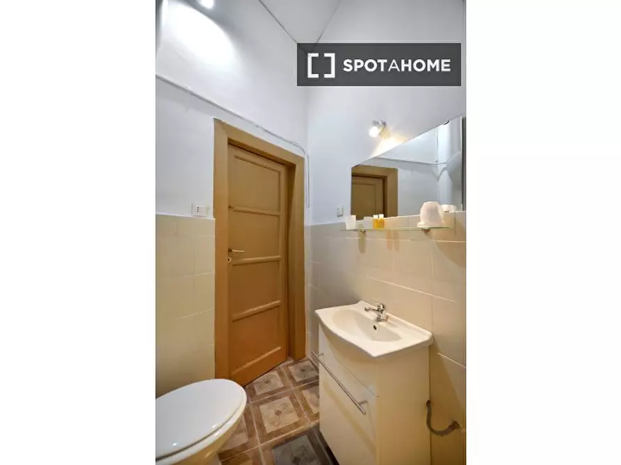 Immagine 2 di Ufficio in affitto  in Via Filippo Maria Briganti a Napoli