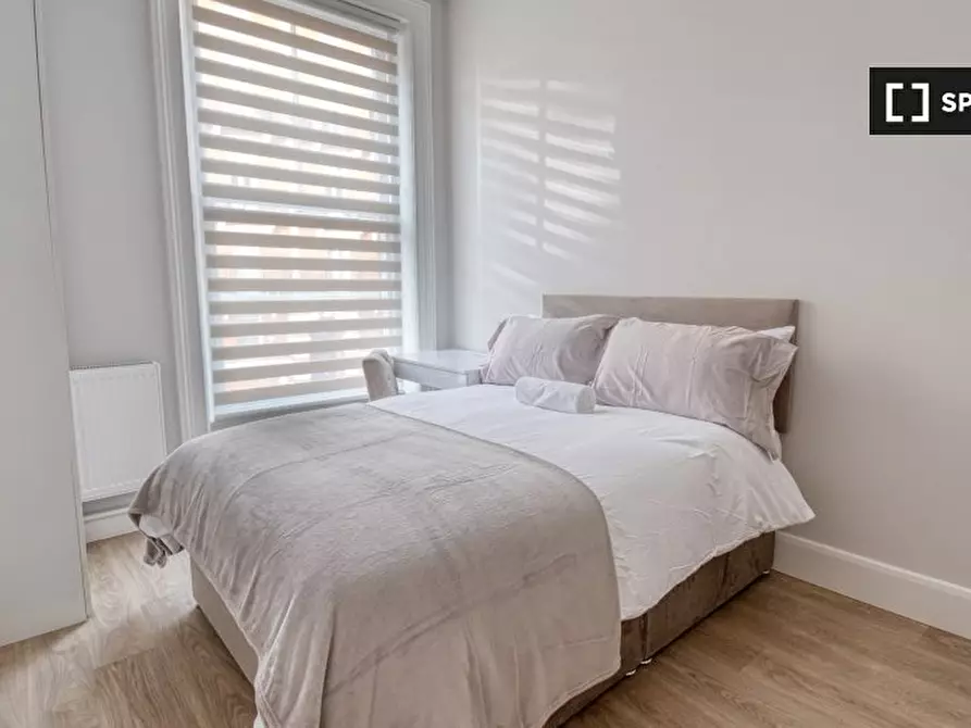 Immagine 2 di Ufficio in affitto  in A Old Brompton Rd a Kensington