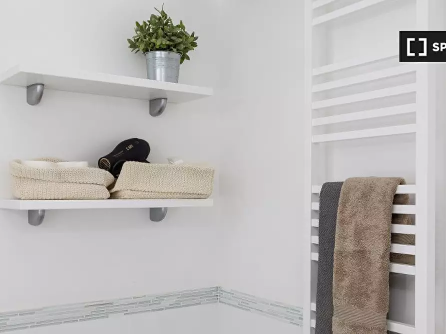 Immagine 17 di Appartamento in affitto  in Via Cesare Battisti, 00187 Roma RM, Italy a Roma