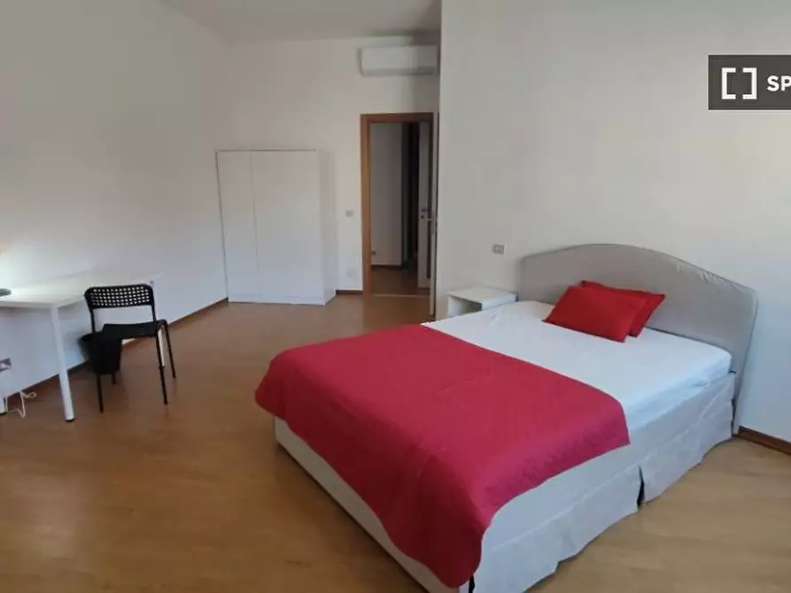 Immagine 2 di Camera condivisa in affitto  in Via del Ponte all'Asse a Firenze