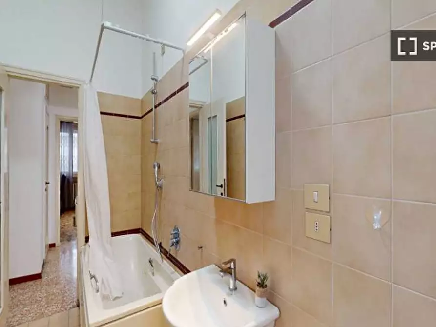 Immagine 12 di Camera condivisa in affitto  in Via Anco Marzio a Milano