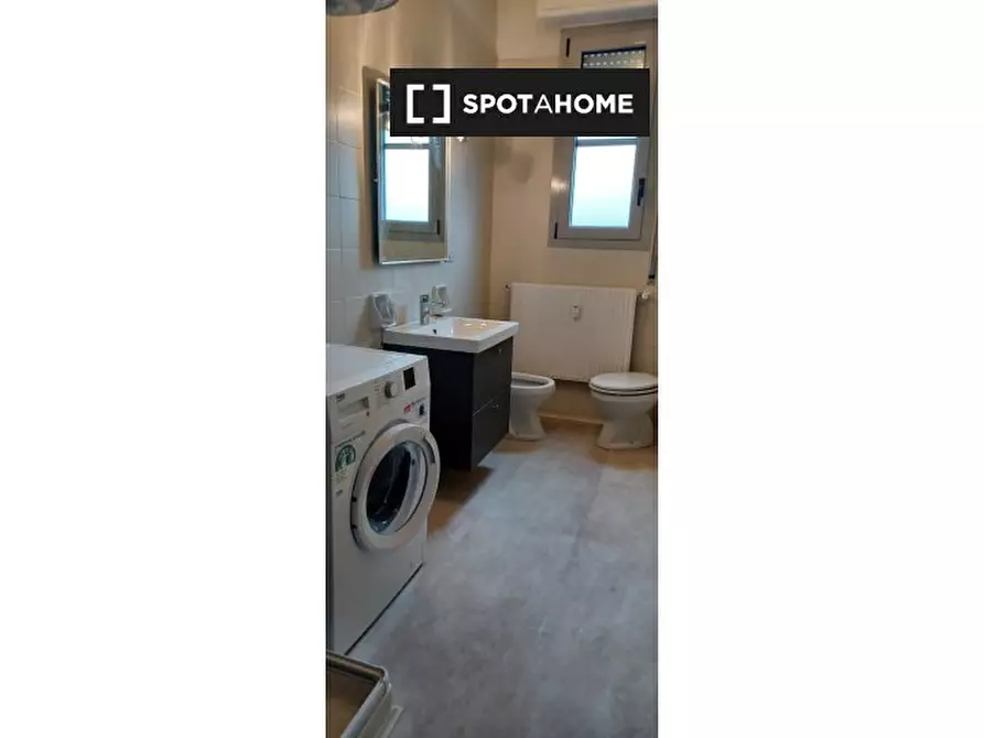 Immagine 4 di Camera condivisa in affitto  in Via Savona a Milano