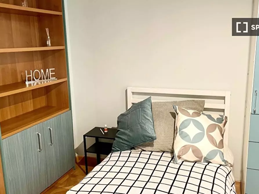 Immagine 2 di Camera condivisa in affitto  in Gustavo Modena a Firenze