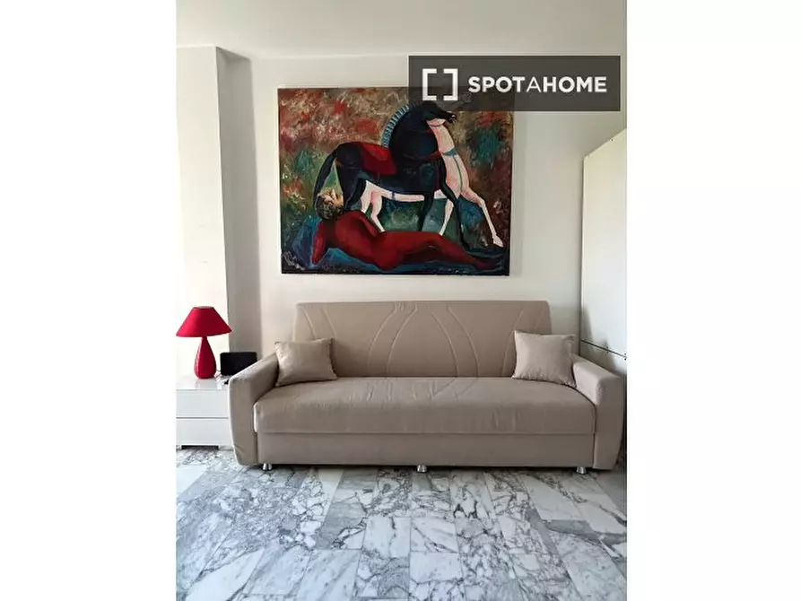 Immagine 5 di Appartamento in affitto  in Via di S. Croce in Gerusalemme a Roma