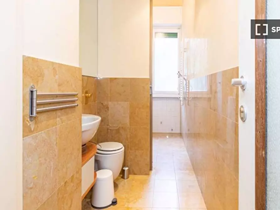 Immagine 19 di Camera condivisa in affitto  in Viale Emilio Caldara a Milano