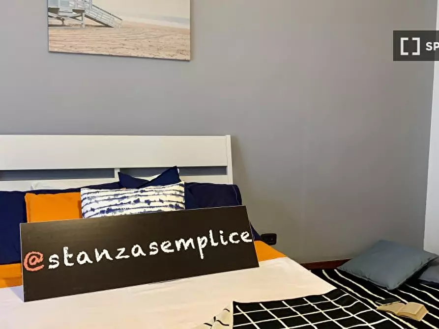 Immagine 2 di Camera condivisa in affitto  in Via Caraglio a Torino