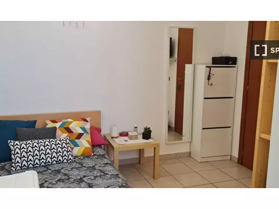 Immagine 1 di Camera condivisa in affitto  in Viale Tibaldi a Milano