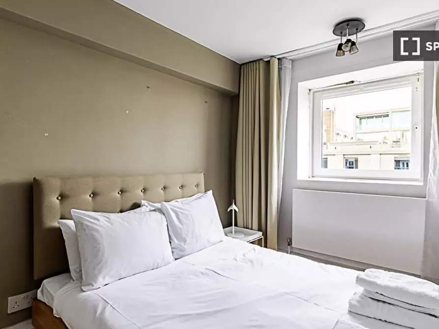 Immagine 15 di Appartamento in affitto  in Flat a 