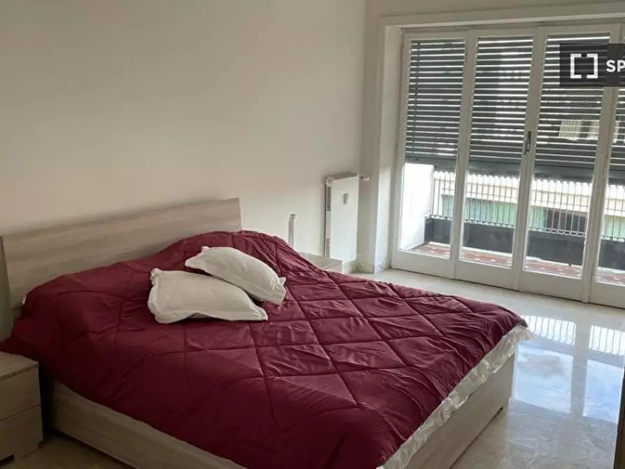 Immagine 2 di Camera condivisa in affitto  in Via Giulio Venticinque a Roma