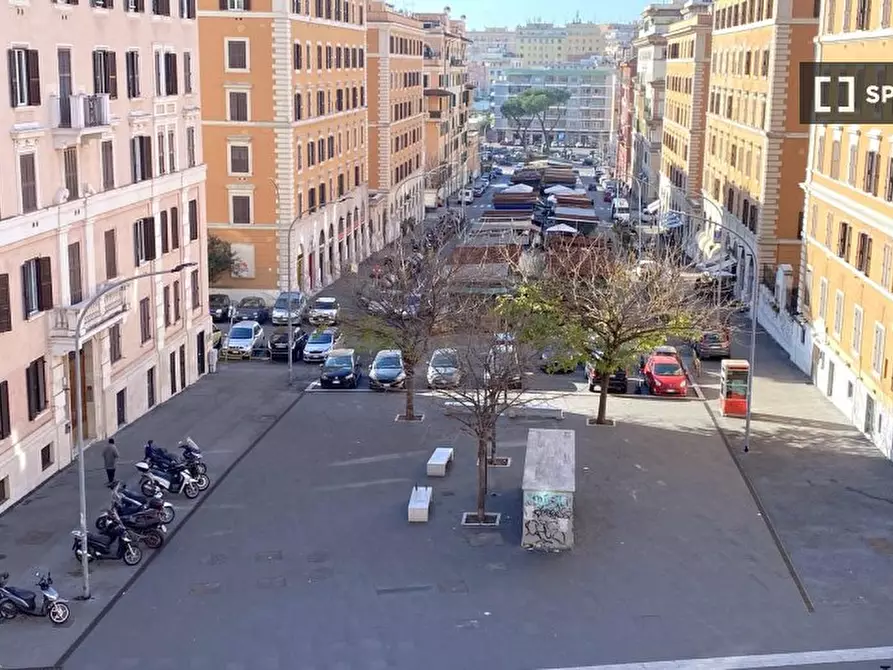 Immagine 18 di Appartamento in affitto  in Via la Spezia a Roma