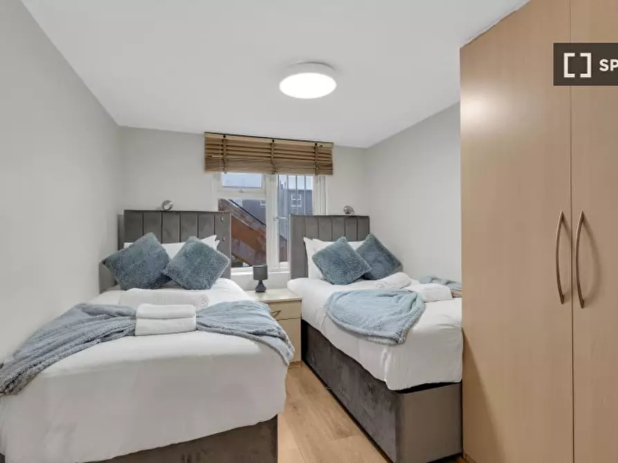 Immagine 8 di Appartamento in affitto  in Castlewood Rd a Hackney