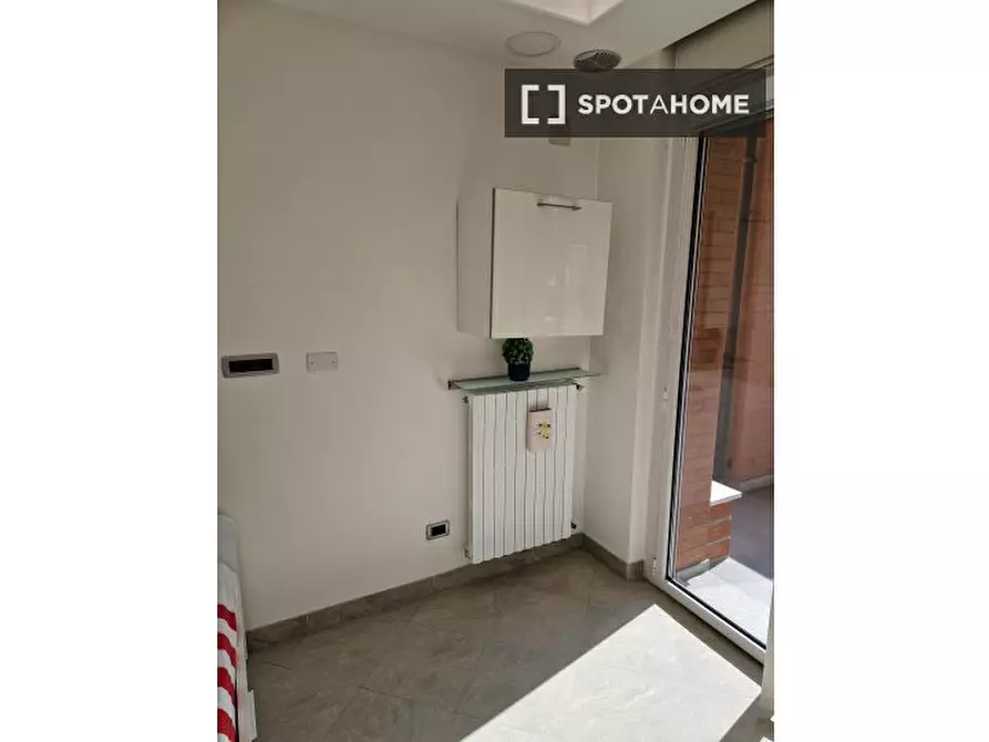 Immagine 9 di Camera condivisa in affitto  in Via Plava a Torino