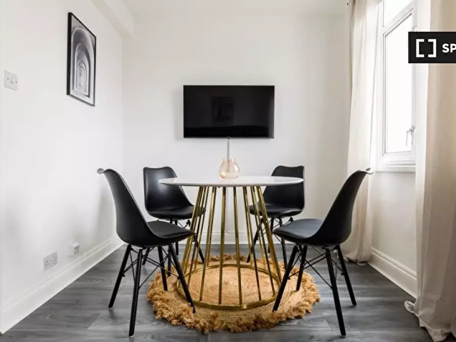 Immagine 5 di Appartamento in affitto  in Goldhawk Rd a Hammersmith