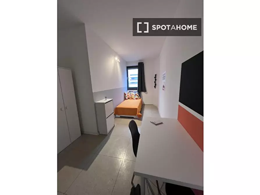 Immagine 2 di Camera condivisa in affitto  in Del Brennero a Trento