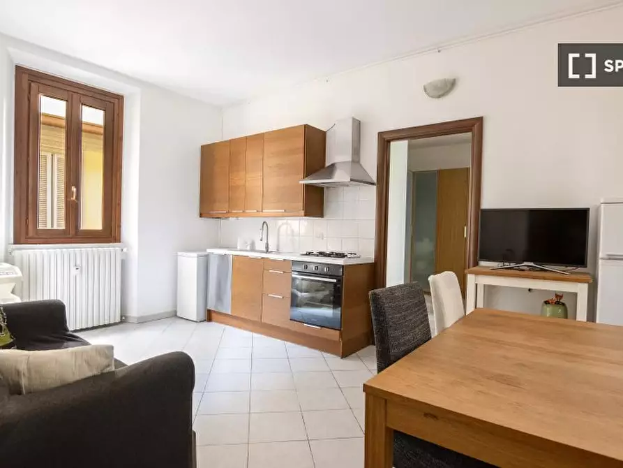 Immagine 1 di Appartamento in affitto  in Via Valtellina a Milano