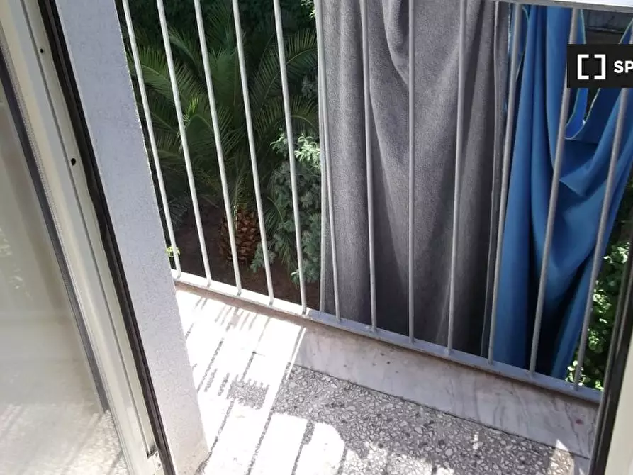 Immagine 11 di Camera condivisa in affitto  in Via Domenico Quaranta a Napoli