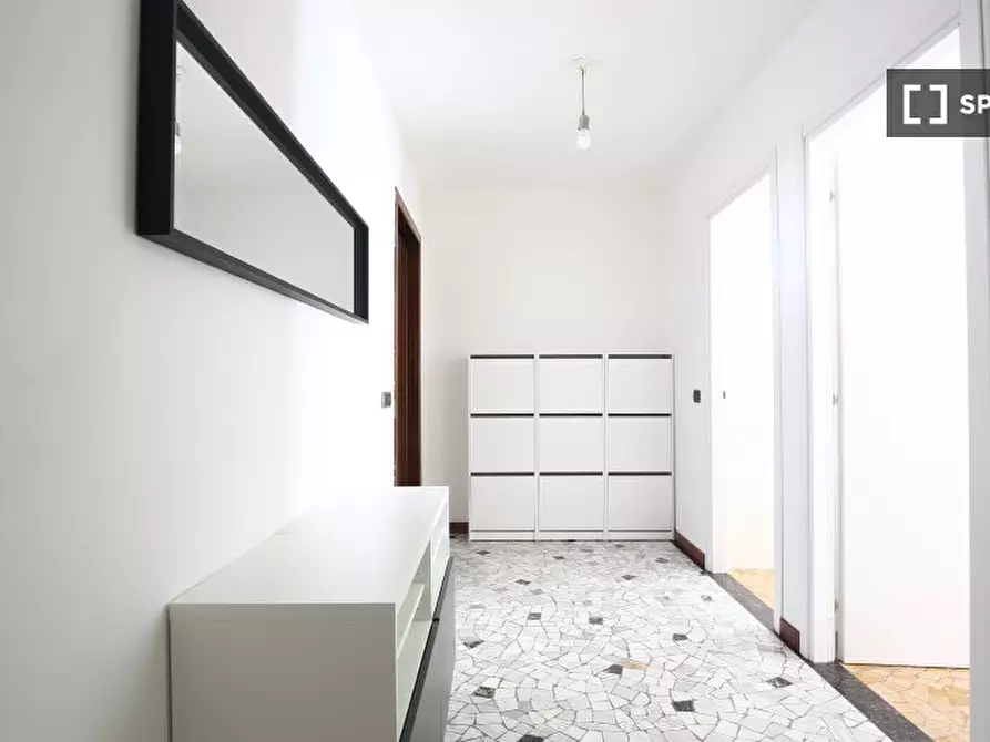Immagine 7 di Camera condivisa in affitto  in Viale Vittorio Veneto a Milano