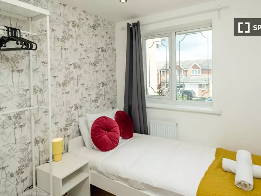 Immagine 13 di Appartamento in affitto  in Redford Cl a Hounslow