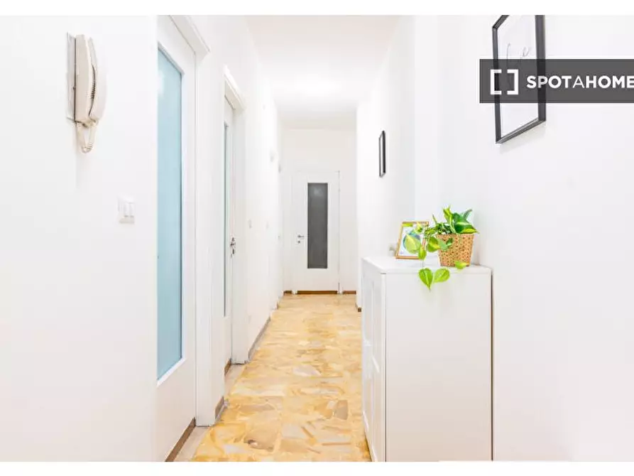 Immagine 11 di Camera condivisa in affitto  in Via G.B. Tiepolo a Cinisello Balsamo