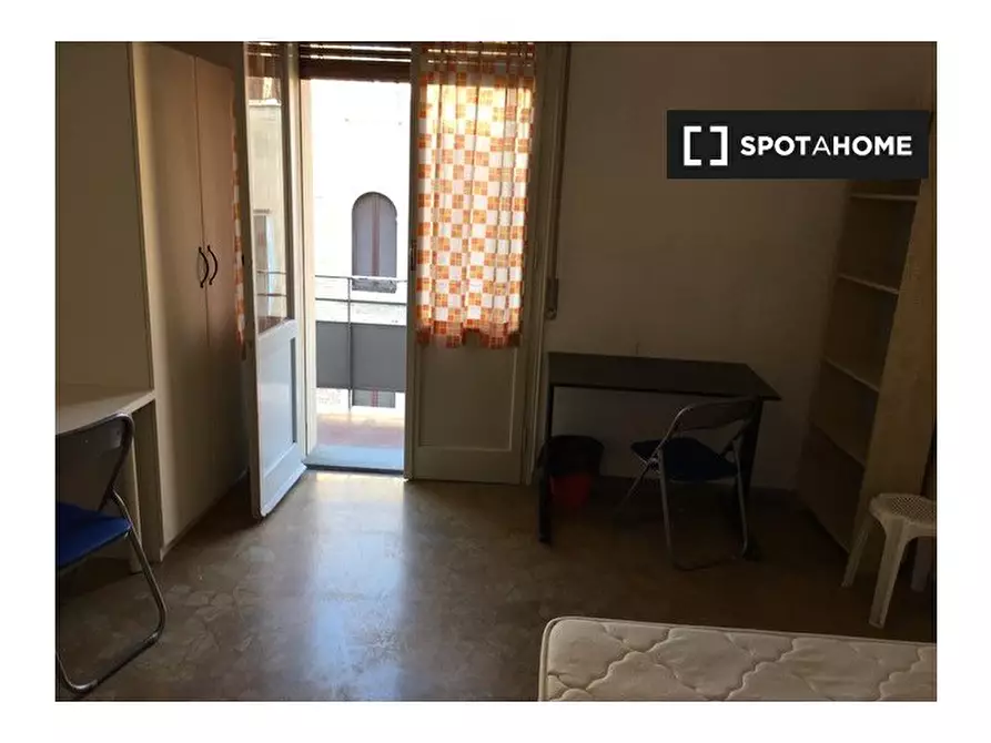 Immagine 10 di Camera condivisa in affitto  in Via Filippo Turati a Bologna