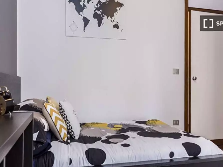 Immagine 2 di Camera condivisa in affitto  in Via Giuseppe Frua a Milano