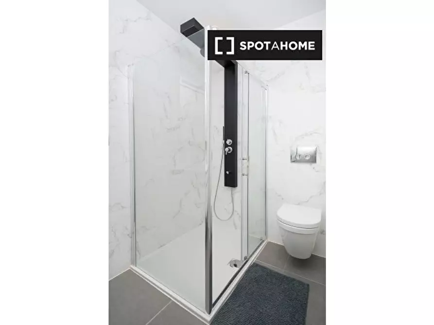 Immagine 2 di Appartamento in affitto  in -661 High Rd a Walthamstow