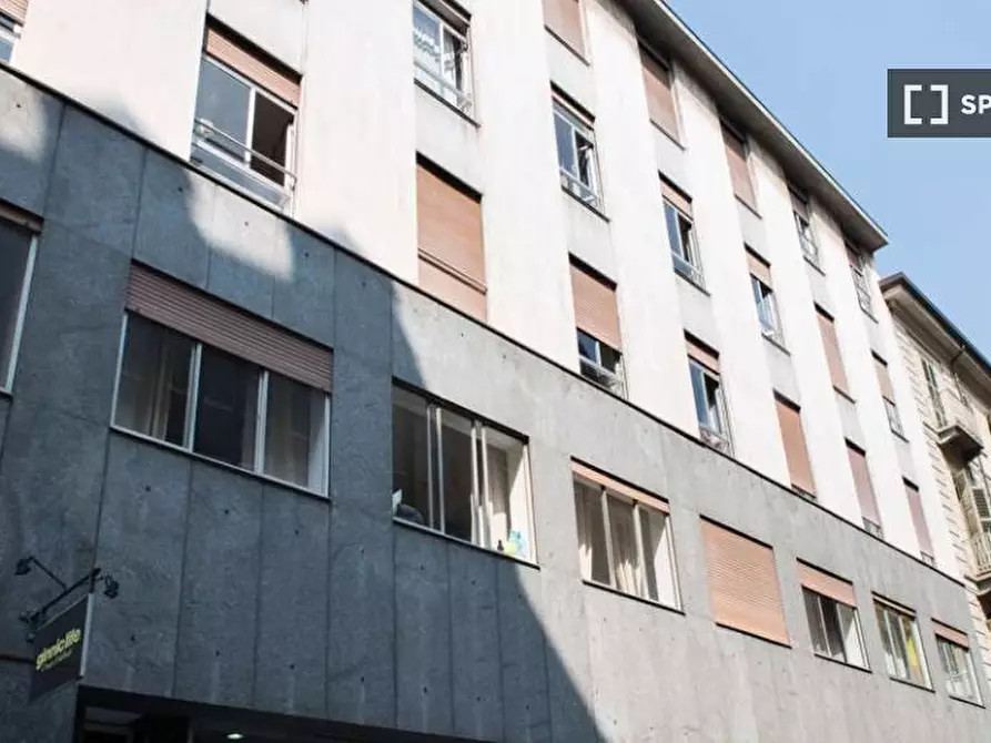 Immagine 9 di Camera condivisa in affitto  in Via San Francesco da Paola a Torino