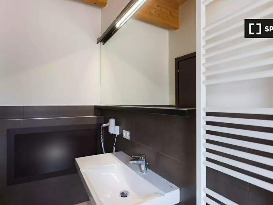 Immagine 9 di Ufficio in affitto  in Via di Acqua Bullicante a Roma