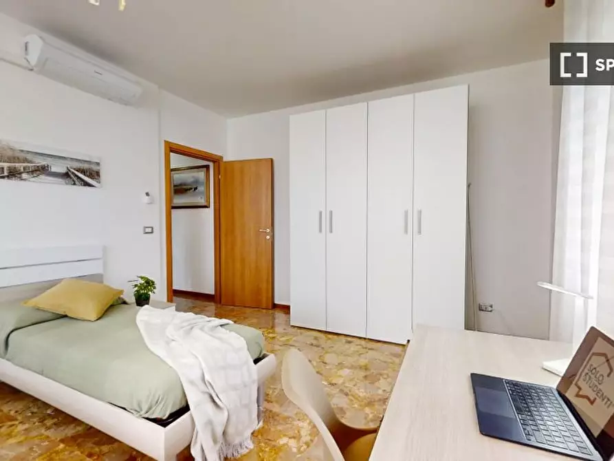 Immagine 5 di Camera condivisa in affitto  in VIA alfieri a Padova