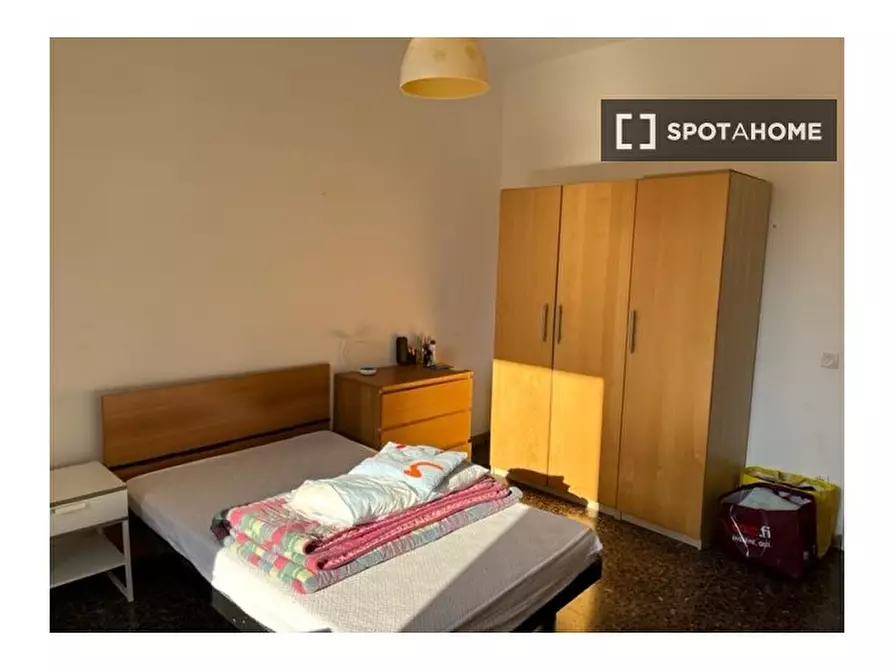 Immagine 5 di Camera condivisa in affitto  in Viale Corsica a Firenze