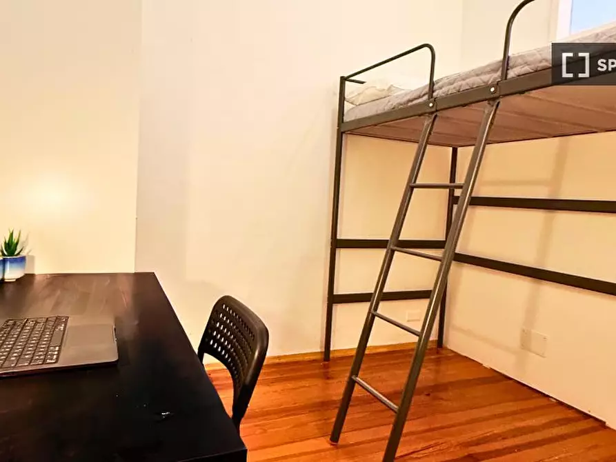 Immagine 2 di Camera condivisa in affitto  in Via Carlo Castelnuovo Delle Lanze a Torino