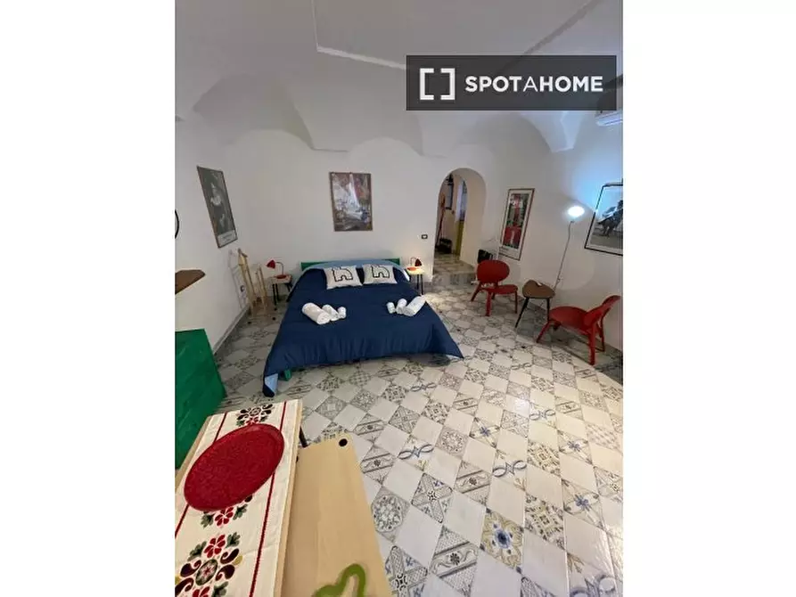 Immagine 1 di Appartamento in affitto  in Vico II Foglie A Santa Chiara a Napoli