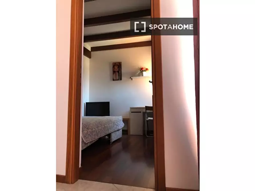 Immagine 6 di Camera condivisa in affitto  in Via Bartolomeo Ramenghi a Bologna