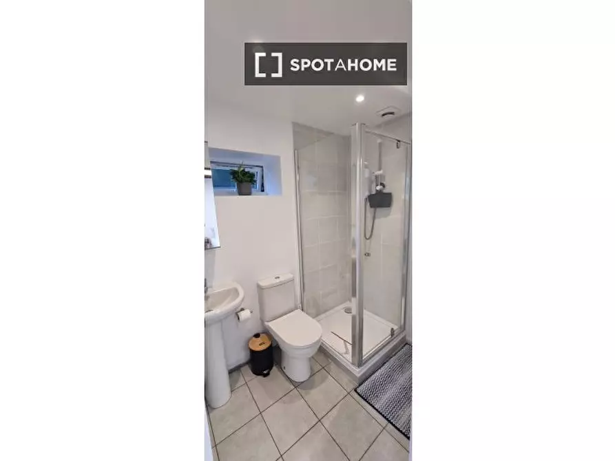 Immagine 3 di Ufficio in affitto  in Eastdean Ave a 