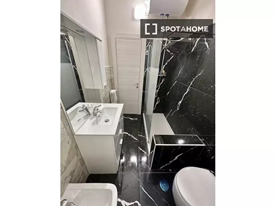 Immagine 7 di Camera condivisa in affitto  in Via Cesare Rasponi a Roma