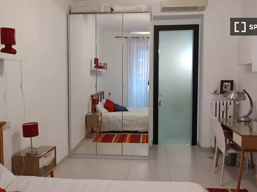 Immagine 2 di Camera condivisa in affitto  in Via Goffredo Mameli a Roma