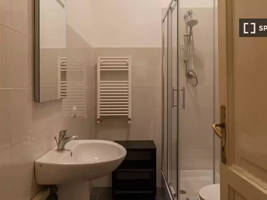 Immagine 16 di Appartamento in affitto  in Lungotevere delle Navi a Roma