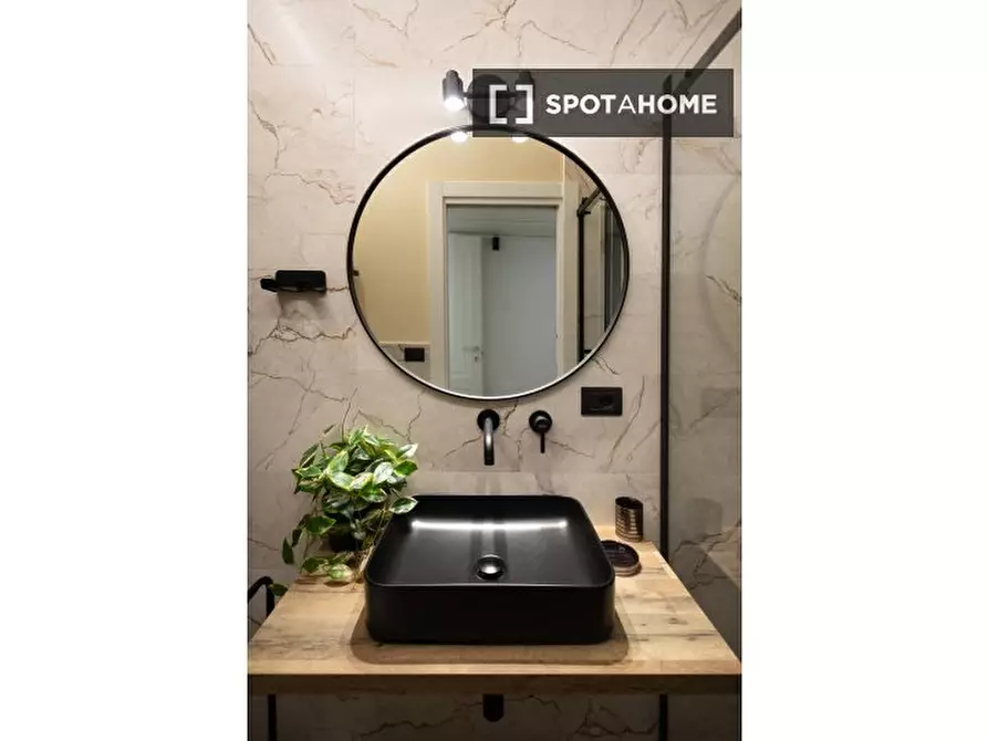 Immagine 9 di Appartamento in affitto  in Via Saluzzo a Roma