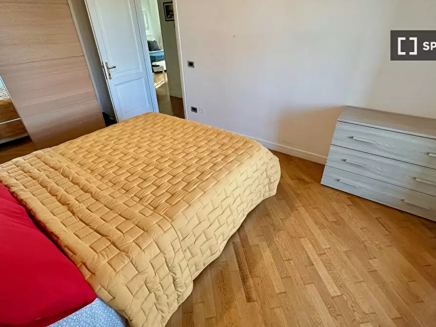 Immagine 5 di Camera condivisa in affitto  in Via Giuseppe Dessì a Roma